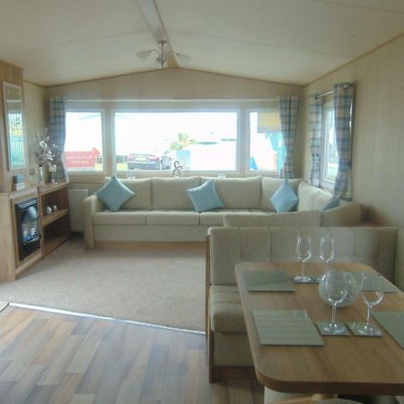 Private Caravan On Golden Sands Holiday Park, North Wales Kinmel Bay Экстерьер фото